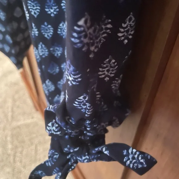 Zenergy Ikat Print Adjustable Capris Size M - Picture 3 of 4